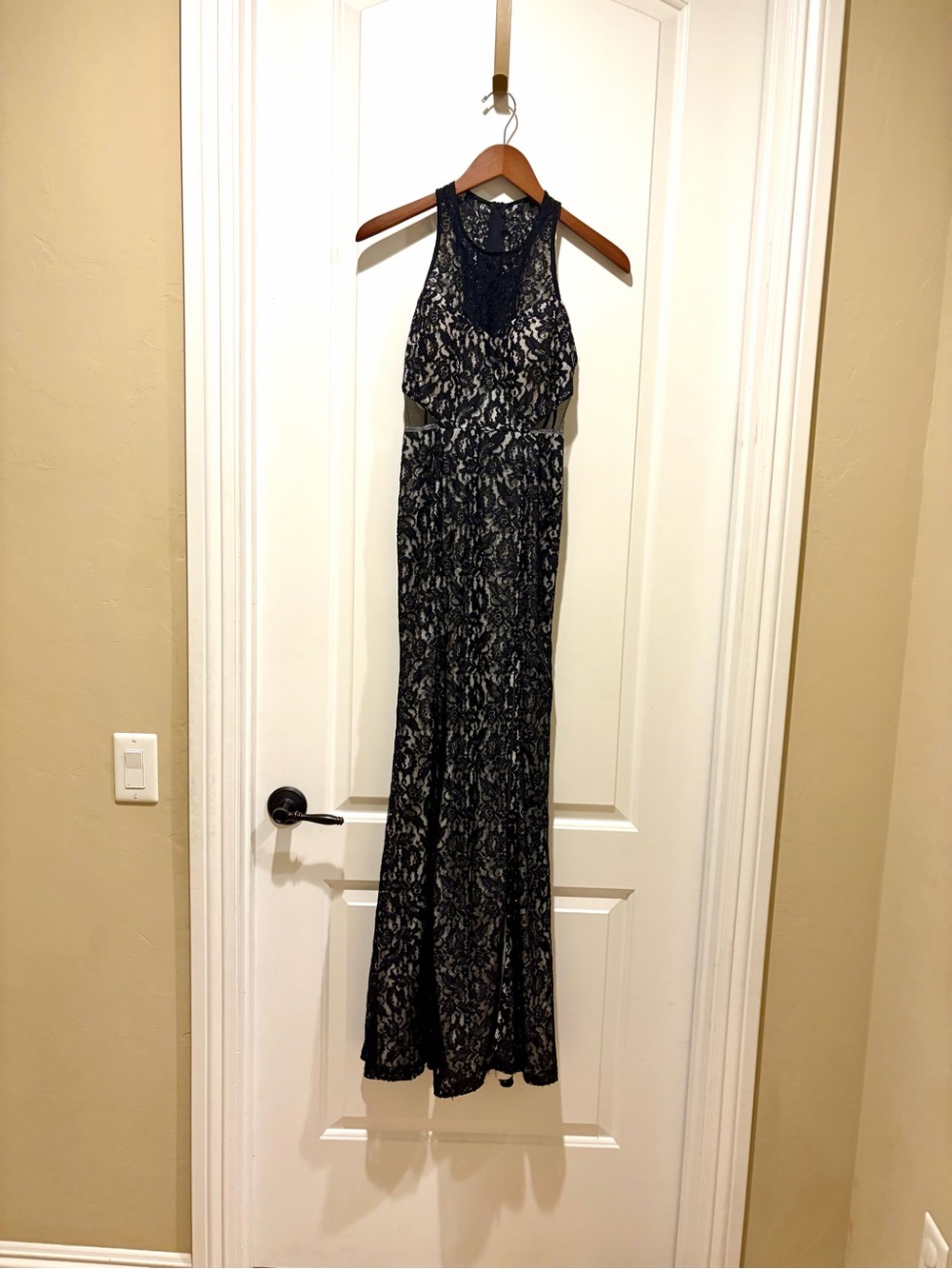 Black Lace Sleeveless Formal romantic mermaid skirt full length Dress size 1